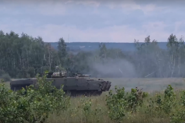 Добровольцы ЦВО проходят боевую подготовку на БМП-3 в тыловом районе проведения СВО