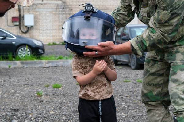 В Смоленской области проходит мероприятие под названием «Каникулы с Росгвардией»