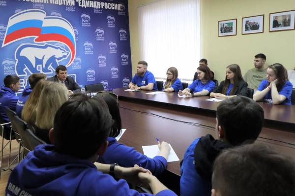 Игорь Ляхов ответил на вопросы участников проекта «Единой России» «ПолитСтарт»