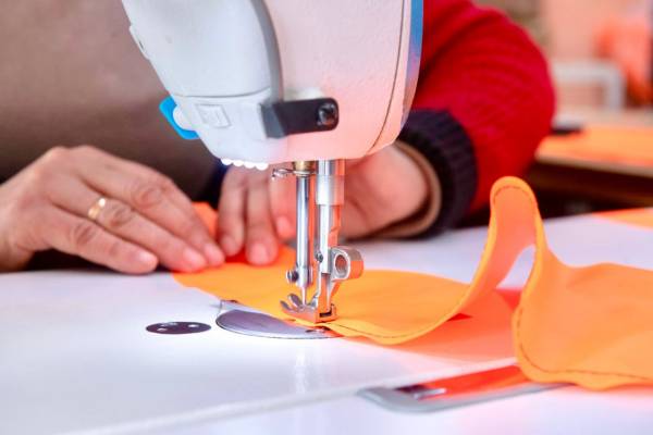 Визит губернатора Василия Анохина на швейную фабрику