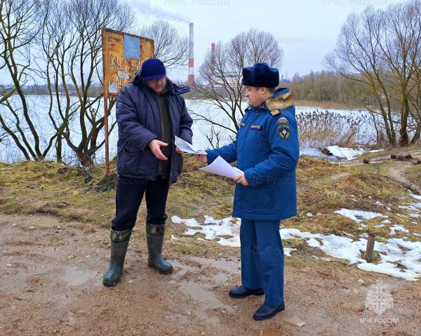 Инспекторы ГИМС рассказали смолянам о мерах безопасности