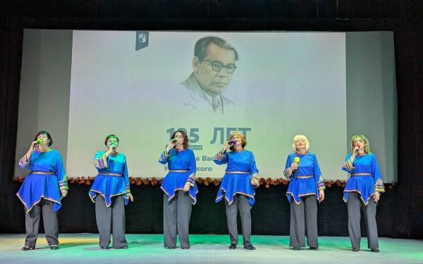 Творчество без границ: пожилые люди показали свою энергию и талант на фестивале в Десногорске