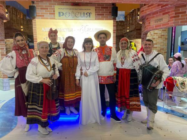 Жители Смоленска стали участниками Всероссийского свадебного фестиваля