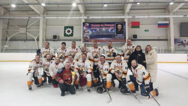 Поздравляем рославльских хоккеистов с победой! Поздравляем рославльских хоккеистов с победой!