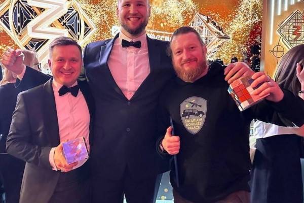 Василий Анохин поздравил смолян с победой в премии общества «Знание»