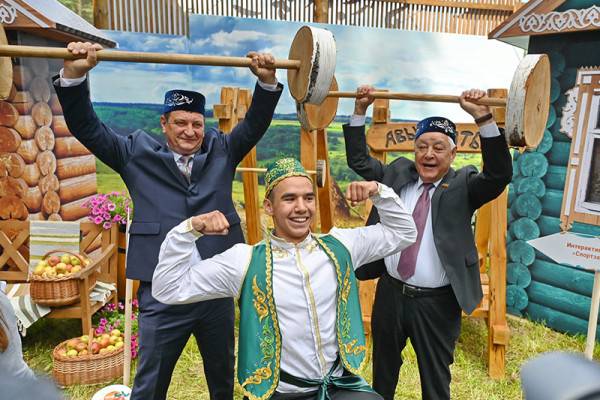 Игорь Ляхов на Сабантуе в Татарстане