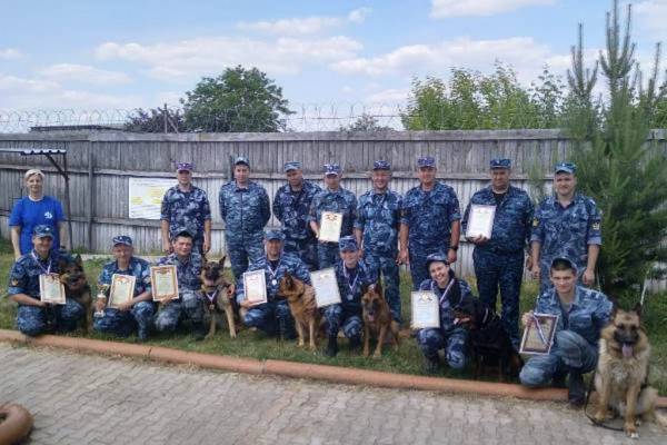 12 смоленских кинологов приняли участие в соревнованиях по многоборью