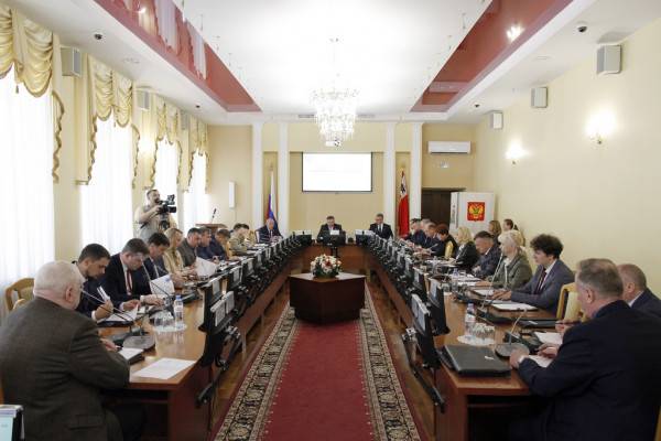 Смоленский горсовет наградил юных талантов премиями имени Глинки и Тенишевой