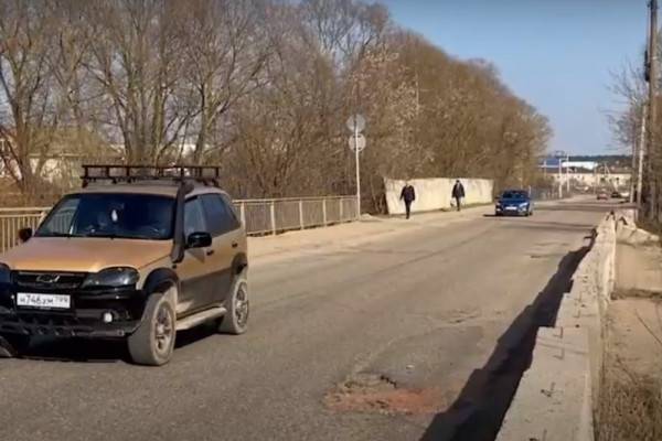 В этом году капитально отремонтируют мост через реку Гжать на улице 50 лет ВЛКСМ в Гагарине