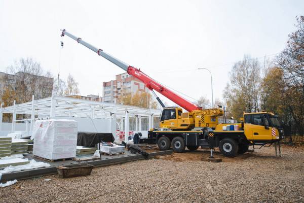 В Смоленске возводят один из первых российских фиджитал-центров В Смоленске возводят один из первых российских фиджитал-центров