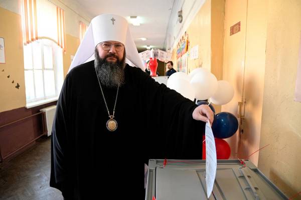 Митрополит Смоленский принял участие в выборах президента России