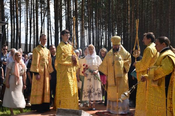 Десятилетие монастыря и литургия митрополита