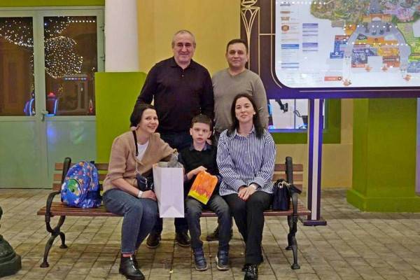 Сергей Неверов исполнил мечту ребенка из Смоленска – организовал поездку в московский парк аттракционов 