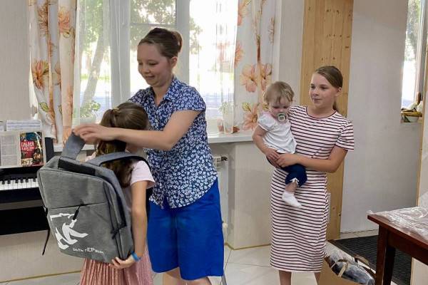 Стартовала ежегодная всероссийская акция «Собери ребёнка в школу»